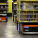 Imagen para el artículo titulado Los almacenes automatizados de Amazon tienen más accidentes laborales que los que no tienen robots